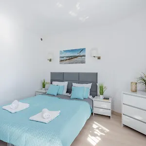 https://apartament-201-kasprowicza.kolobrzeghotels.com