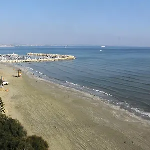rezervați aici