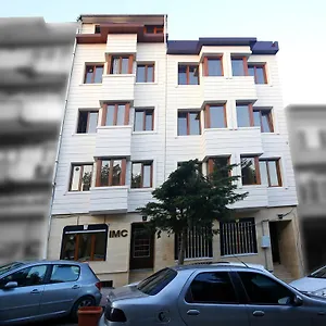 rezervați aici