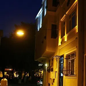 rezervați aici