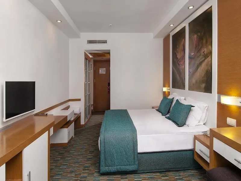 Alkoclar Adakule Hotel Kusadasi 5*,