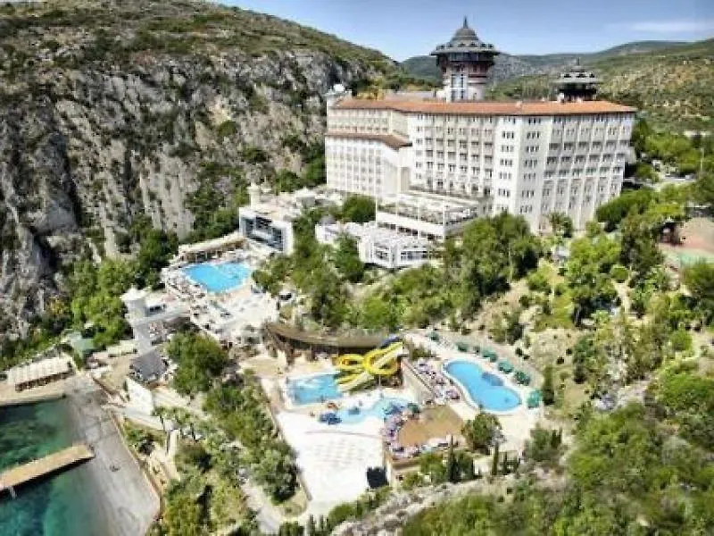 Alkoclar Adakule Hotel Kusadasi 5*,